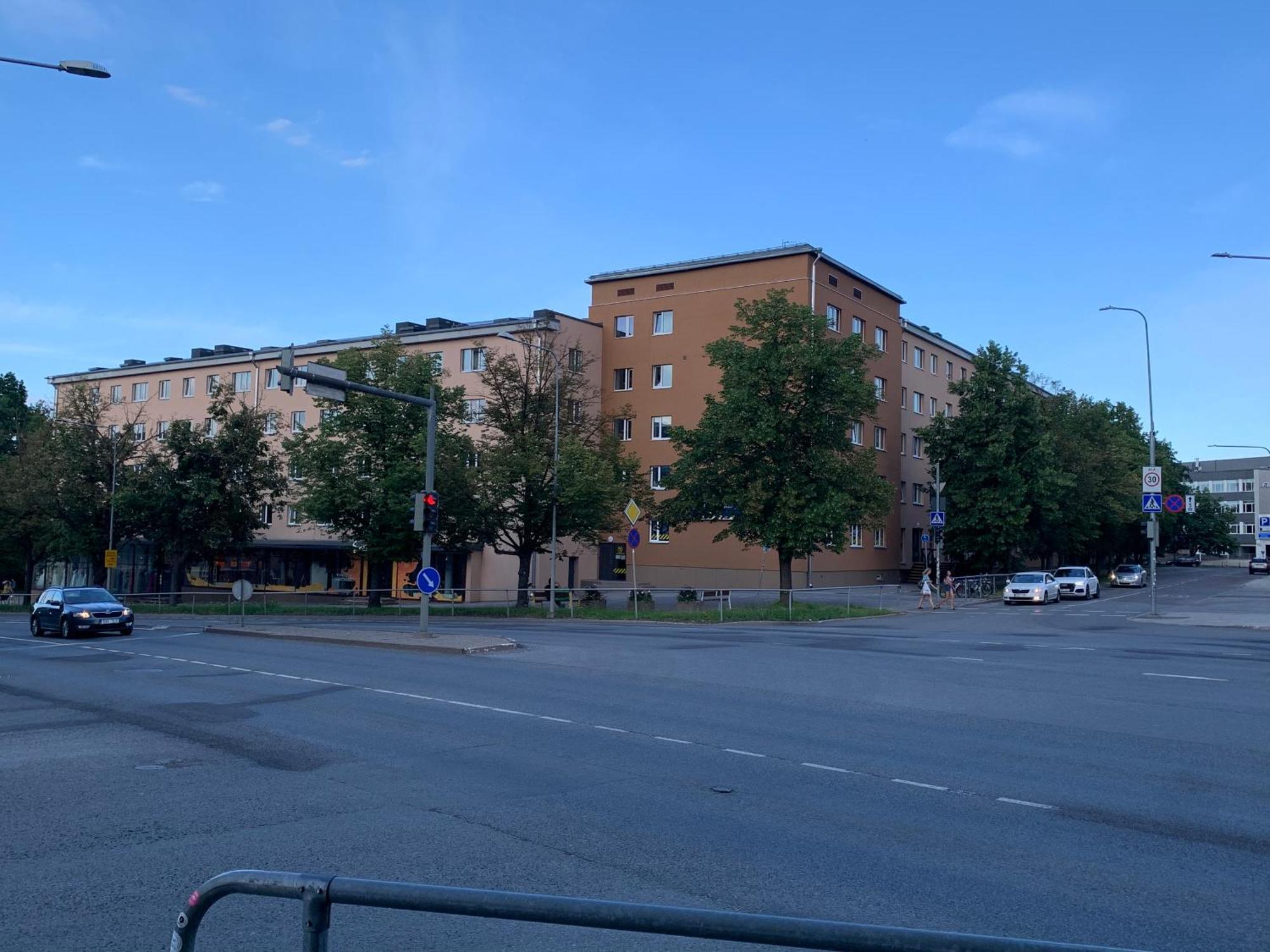 Riia 10, 2-Bedroom Apartment - 2 Big Beds 1 Extra Bed-Parking Free Tartu Exteriér fotografie